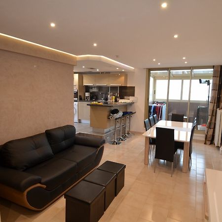 Appartement Rooftop 8 Personnes Grande Terrasse Avec Parking Quartier Aeroport Nice Luaran gambar