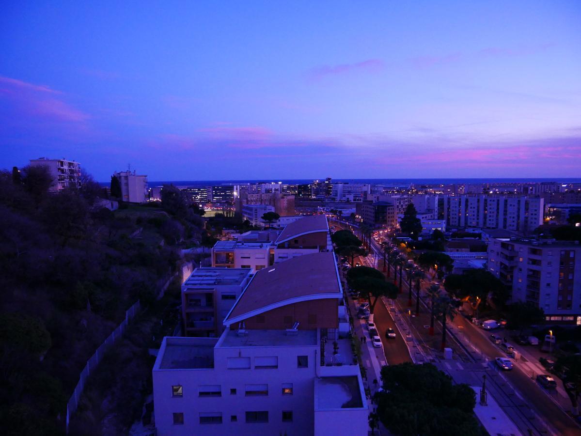Appartement Rooftop 8 Personnes Grande Terrasse Avec Parking Quartier Aeroport Nice Luaran gambar
