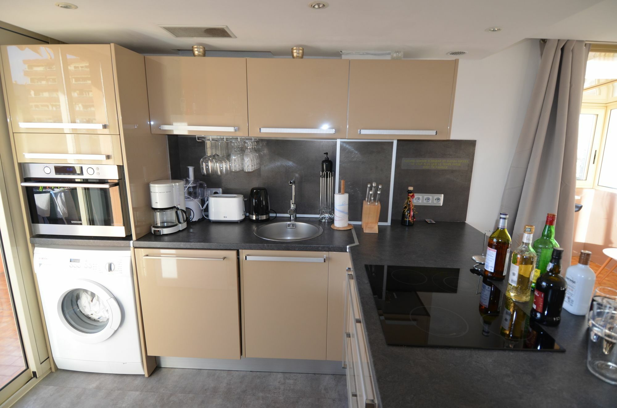 Appartement Rooftop 8 Personnes Grande Terrasse Avec Parking Quartier Aeroport Nice Luaran gambar